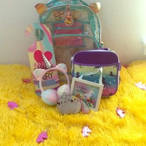 A whole set of unicorn stuff